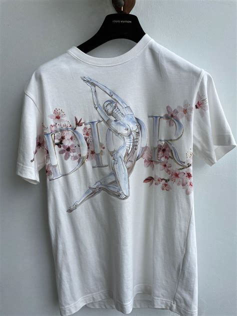 dior robot girl shirt|Hajime Sorayama x Dior Collab has dropped .